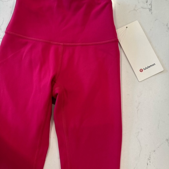 Lululemon Wunder Train $98MSRP - Picture 9 of 11